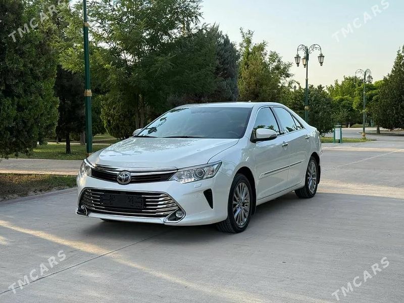 Toyota Camry, 2016