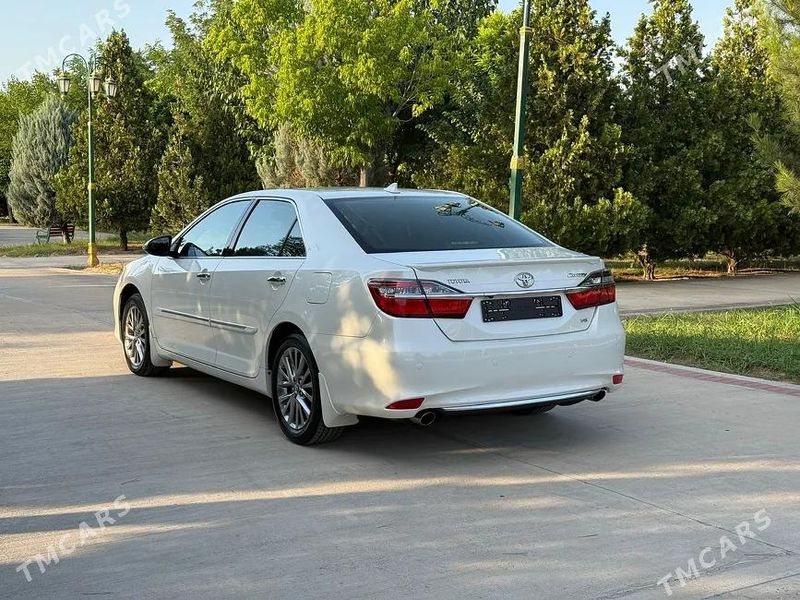 Toyota Camry, 2016