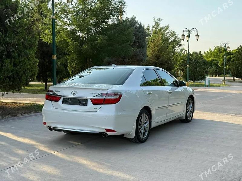 Toyota Camry, 2016