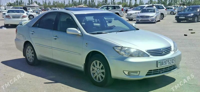 Toyota Camry, 2005
