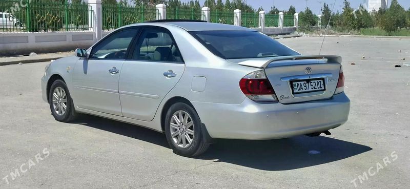 Toyota Camry, 2005