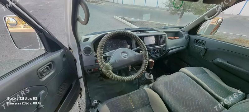 Nissan Urvan, 2006