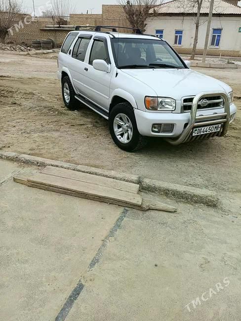 Nissan Pathfinder, 2002