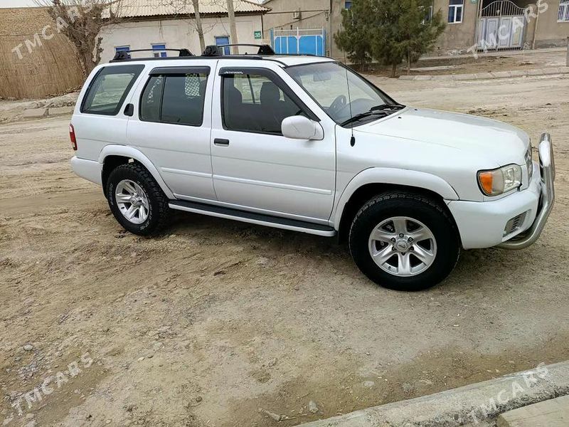 Nissan Pathfinder, 2002