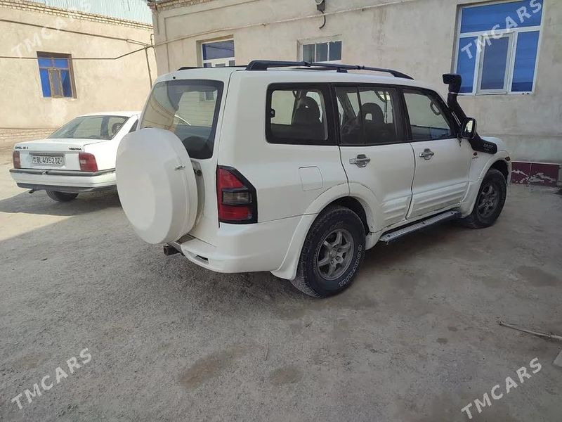 Mitsubishi Pajero, 2000