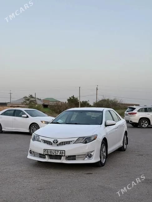 Toyota Camry, 2012