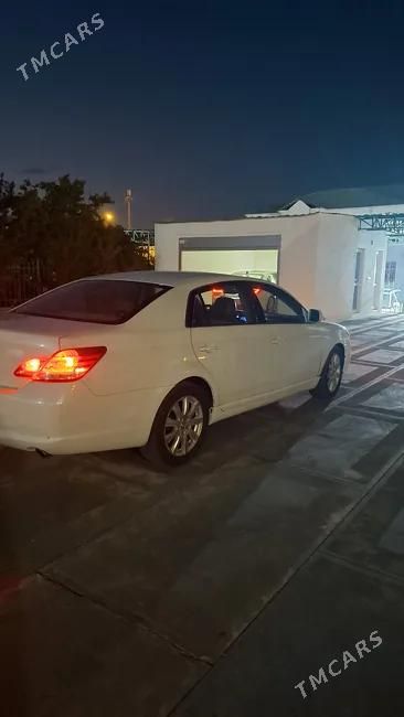 Toyota Avalon, 2005