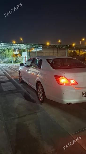 Toyota Avalon, 2005