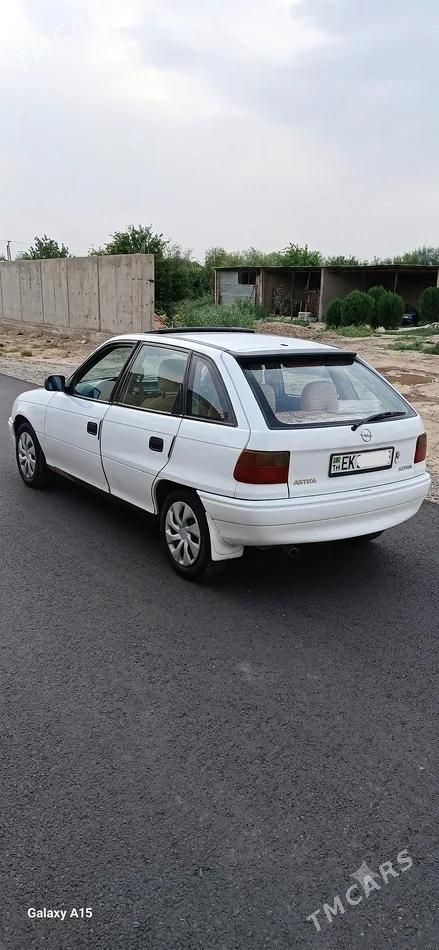 Opel Astra, 1993