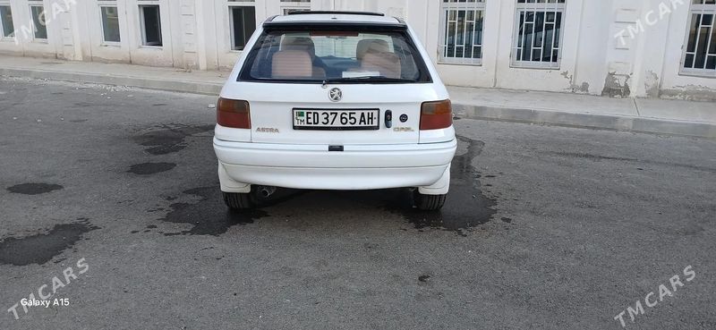 Opel Astra, 1993