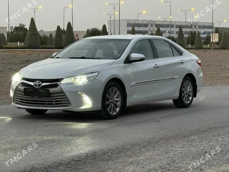 Toyota Camry, 2015