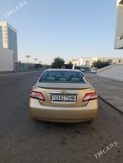 Toyota Camry, 2011
