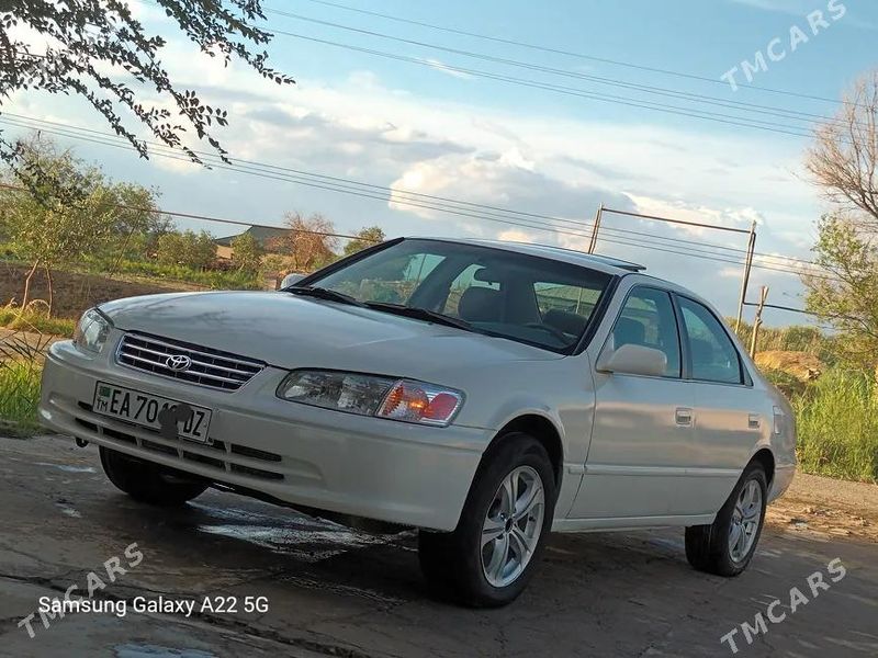 Toyota Camry, 1999