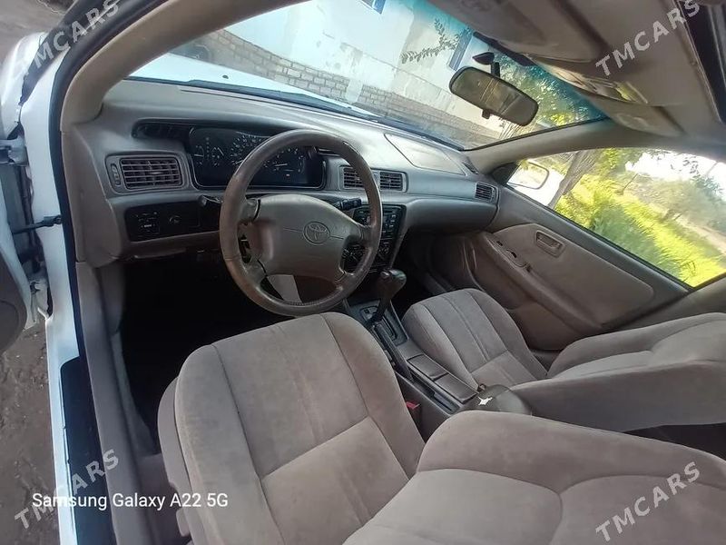 Toyota Camry, 1999