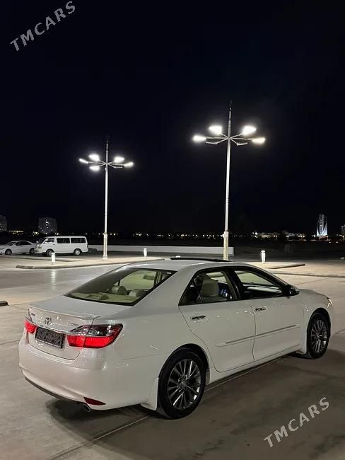 Toyota Camry, 2015