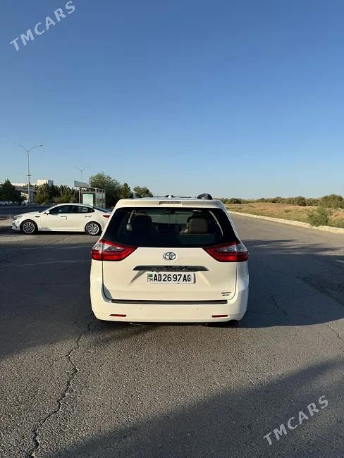 Toyota Sienna, 2019