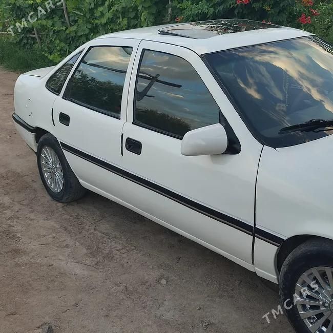 Opel Vectra, 1993