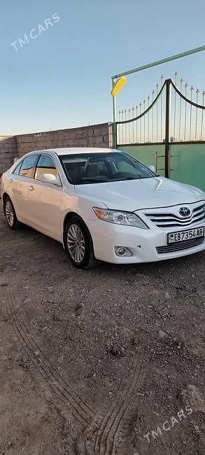 Toyota Camry, 2010