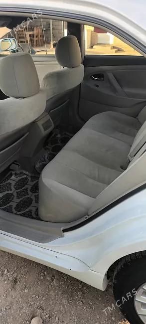 Toyota Camry, 2010