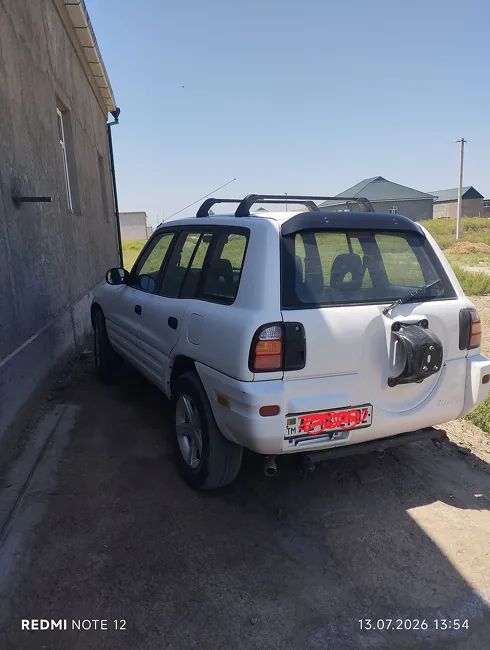 Toyota RAV4, 2000