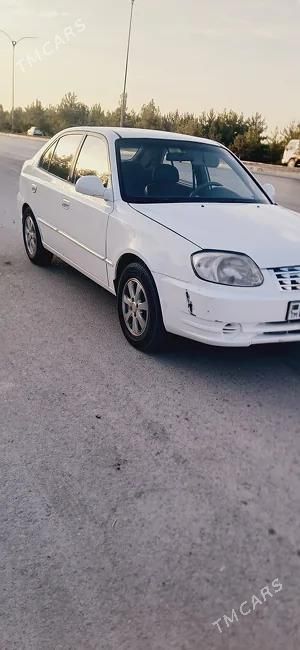 Hyundai Accent, 2004