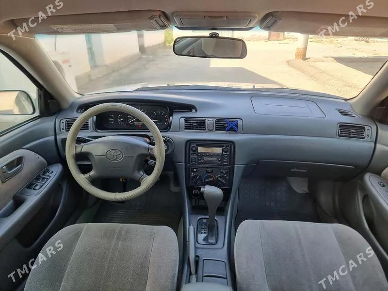 Toyota Camry, 2001