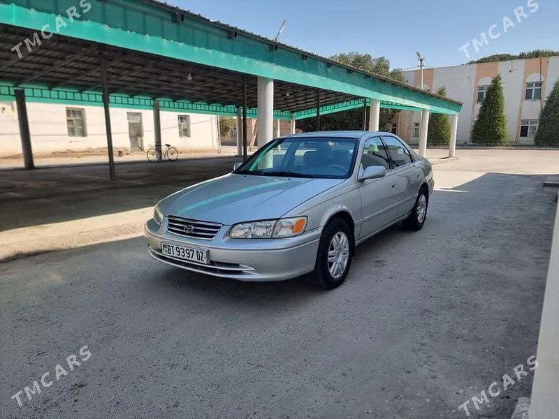 Toyota Camry, 2001