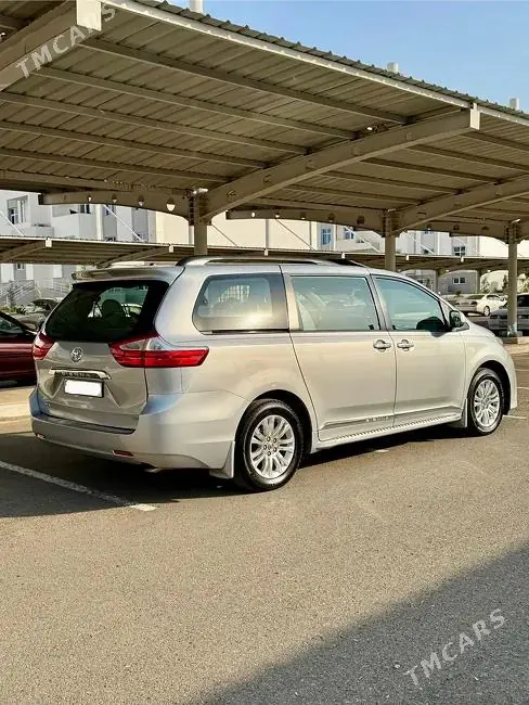 Toyota Sienna, 2016 — фото 4