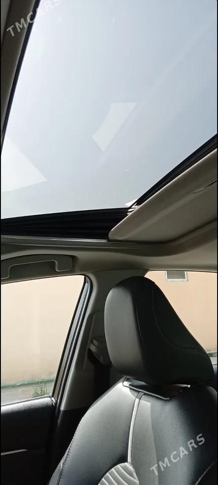 Toyota Camry, 2018