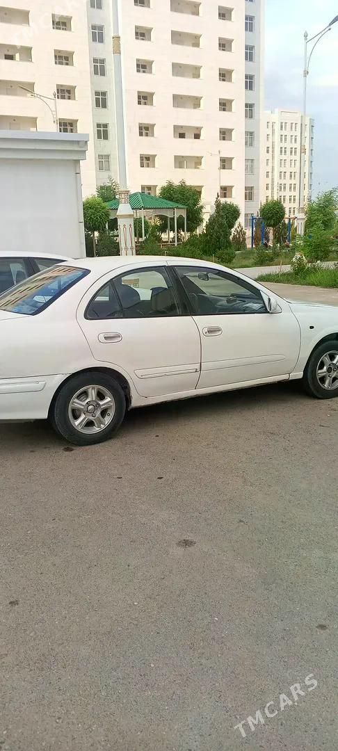 Nissan Sunny, 2001