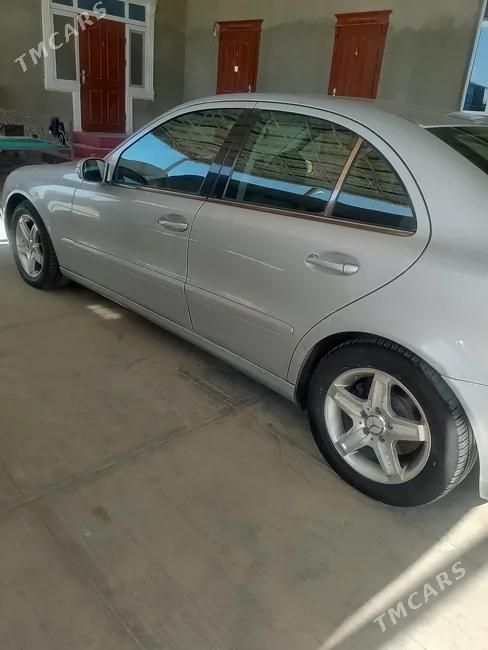 Mercedes-Benz E320, 2003