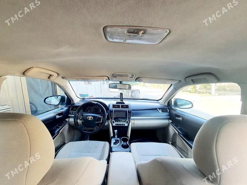 Toyota Camry, 2011
