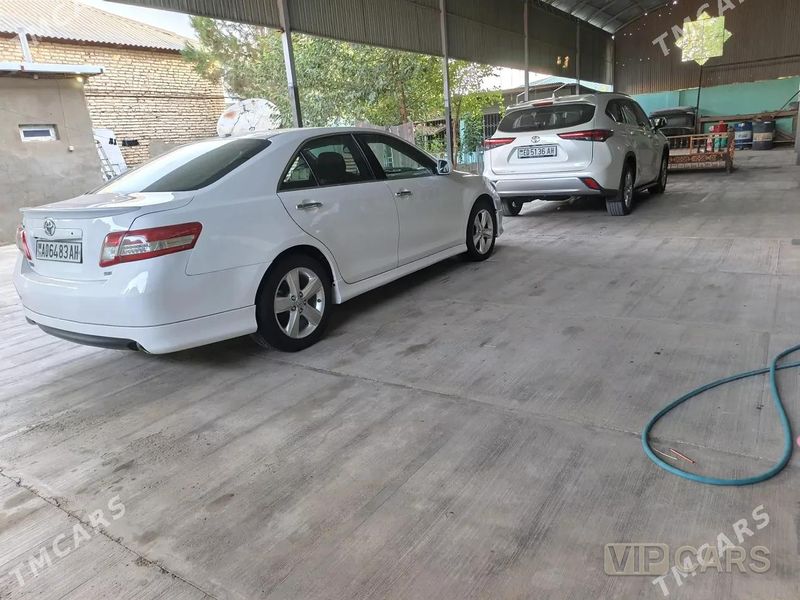 Toyota Camry, 2010