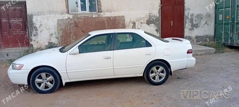 Toyota Camry, 1999