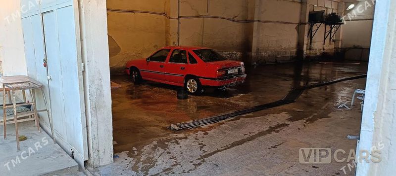 Opel Vectra, 1990