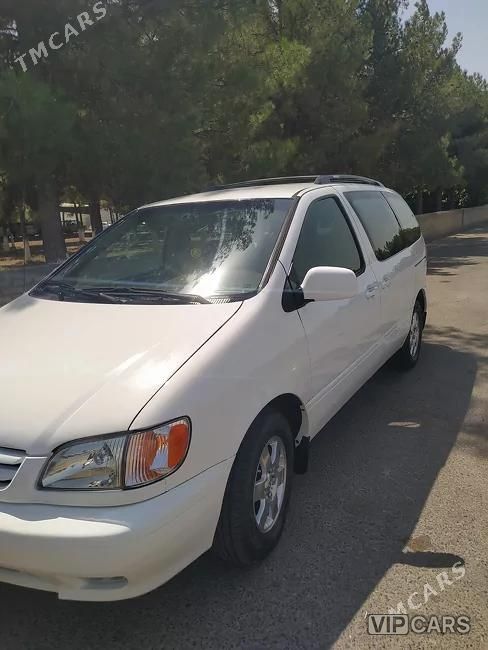 Toyota Sienna, 2002