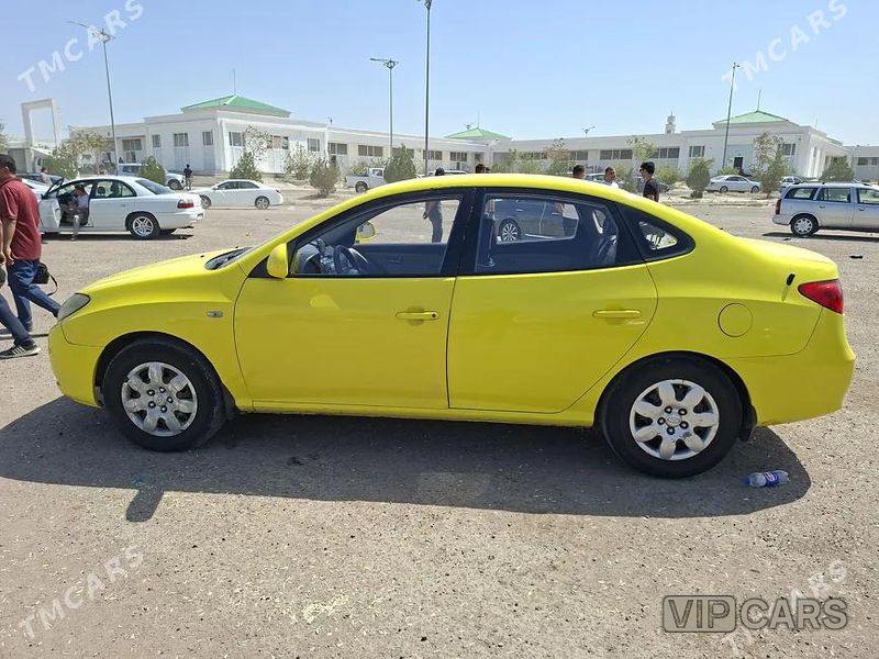 Hyundai Elantra, 2010
