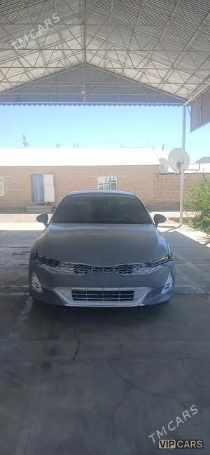 Kia K5, 2022