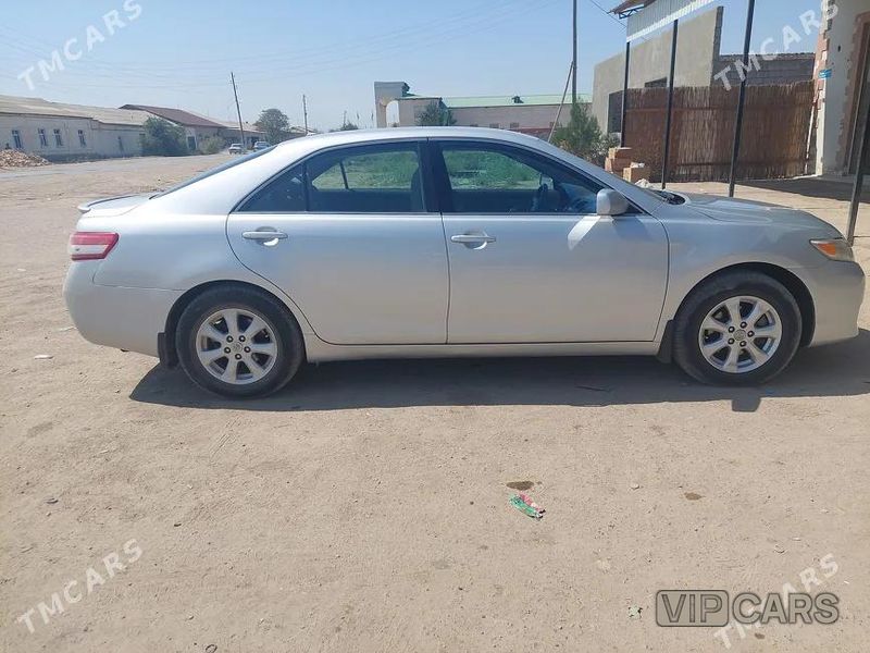 Toyota Camry, 2010