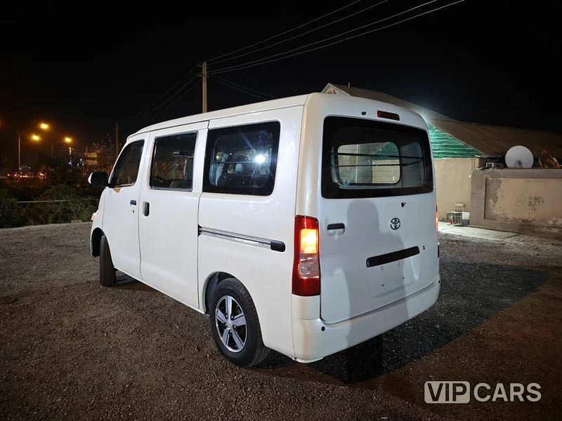 Toyota Hiace, 2024