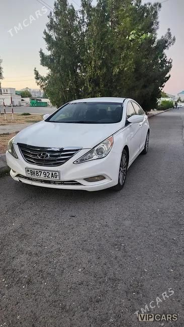 Hyundai Sonata, 2011