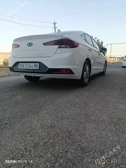 Hyundai Elantra, 2020
