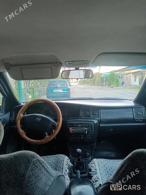 Opel Omega, 1997