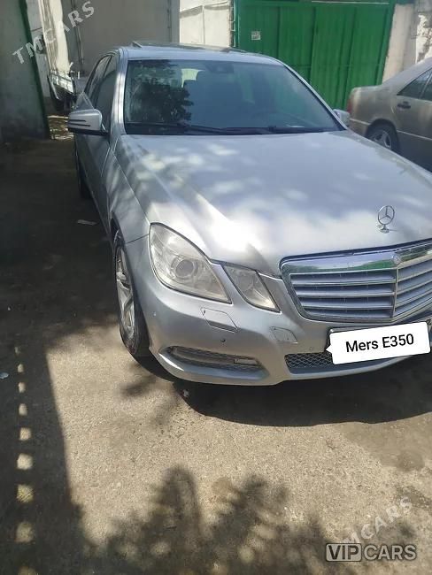Mercedes-Benz E350, 2010