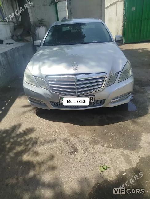 Mercedes-Benz E350, 2010