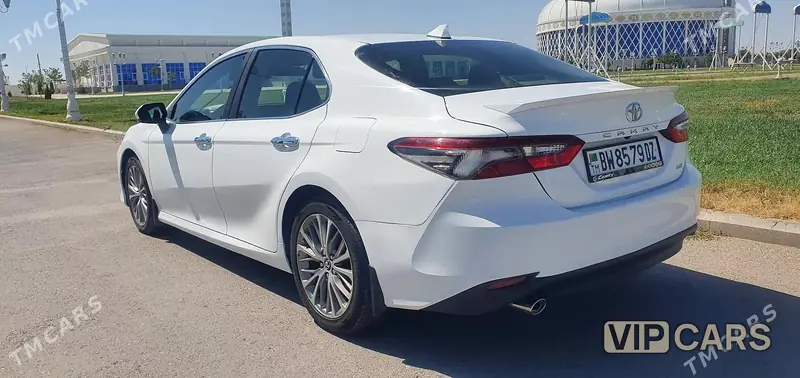 Toyota Camry Hybrid, 2021 — фото 4