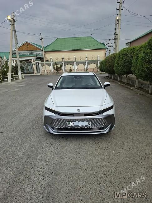 Toyota Crown, 2023