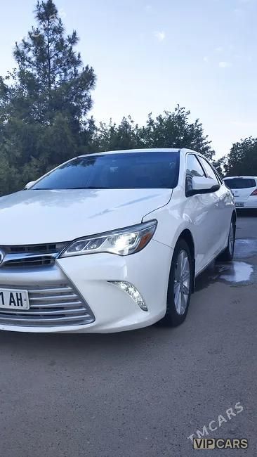 Toyota Camry, 2016