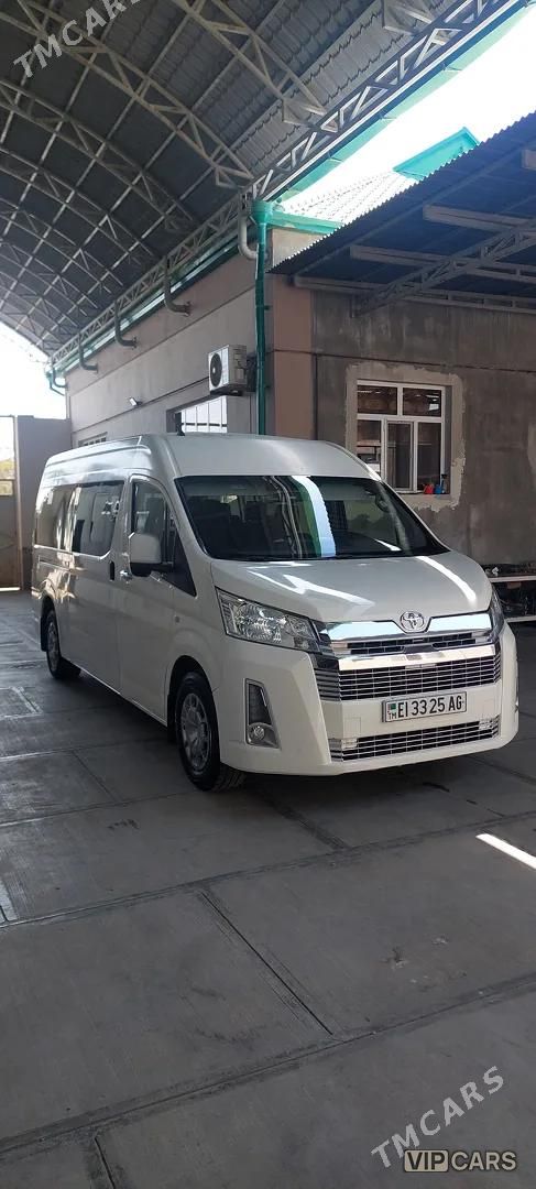 Toyota Hiace, 2022
