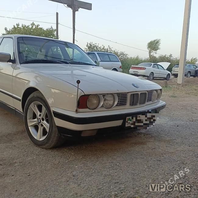 BMW 525, 1992